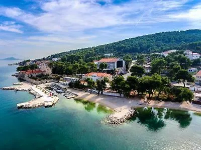 Hotel Sveti Kriz 4*