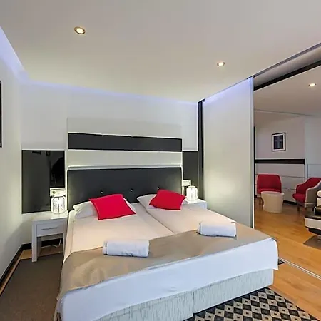 Hotel Sveti Kriz Trogir